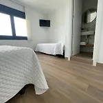 Affittacamere Montevideo Camino De Santiago&beachfront 3*