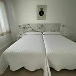Montevideo Camino De Santiago & Beachfront Гостевой дом 3*