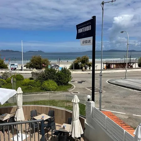 Montevideo Camino De Santiago & Beachfront Guest house