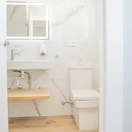 Montevideo Camino De Santiago & Beachfront Guest house Nigran