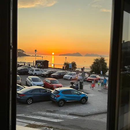 Πανσιόν Montevideo Camino De Santiago & Beachfront 3*