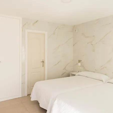 Montevideo Camino De Santiago & Beachfront 3* Nigran