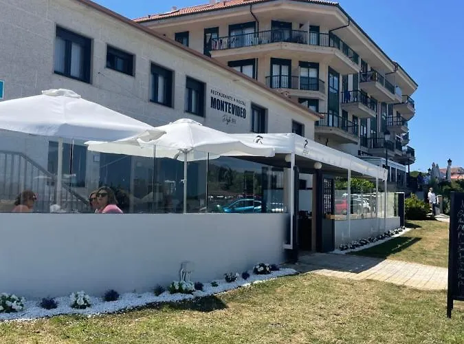 Montevideo Camino De Santiago & Beachfront Pensionat 3*