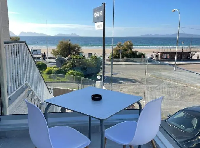 Πανσιόν Montevideo Camino De Santiago & Beachfront Nigrán