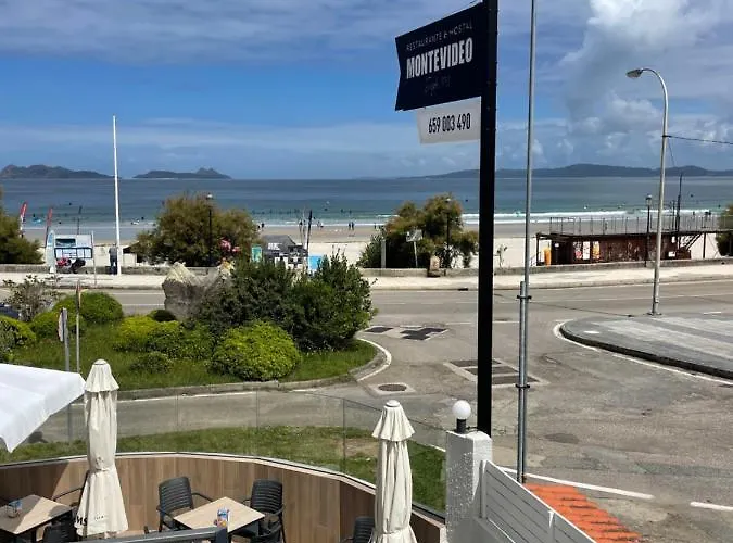 Montevideo Camino De Santiago & Beachfront Πανσιόν