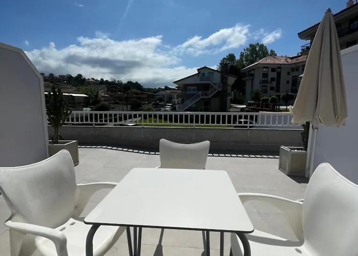 Gasthuis Montevideo Camino De Santiago&beachfront 3*