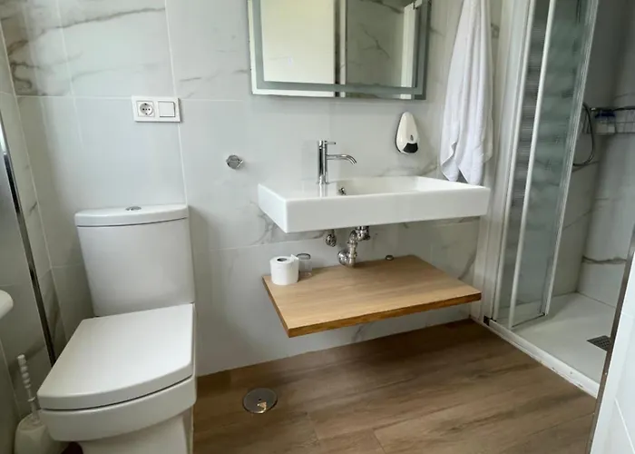 Πανσιόν Montevideo Camino De Santiago & Beachfront 3*