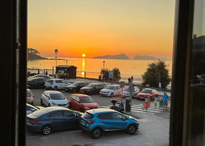 Gasthuis Montevideo Camino De Santiago&beachfront 3*